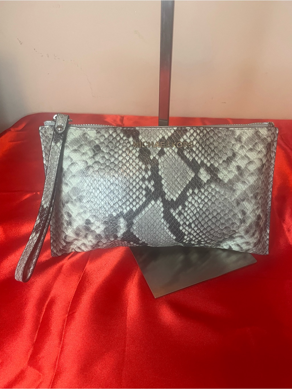 Authentic Michael Kors Jet Set Large Zip Clutch #092nc